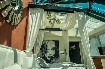 Hedonic 4* Βελιγράδι