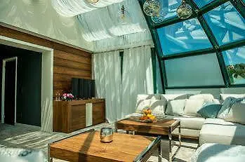 Ξενοδοχείο Hedonic 4*